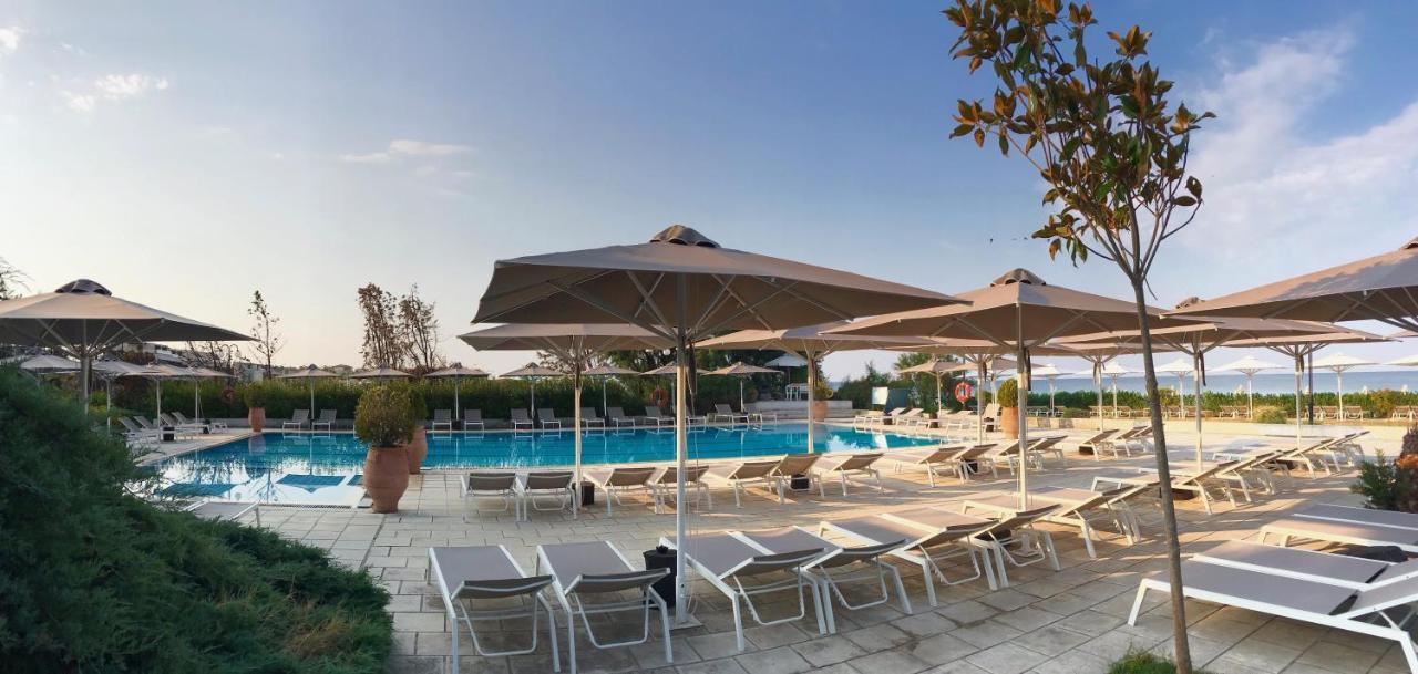 Kassandra Mare Hotel Nea Poteidaia Exterior foto