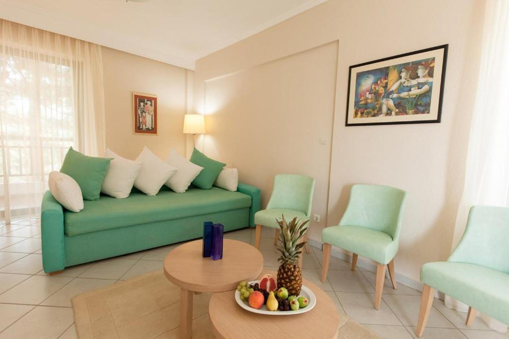 Kassandra Mare Hotel Nea Poteidaia Exterior foto